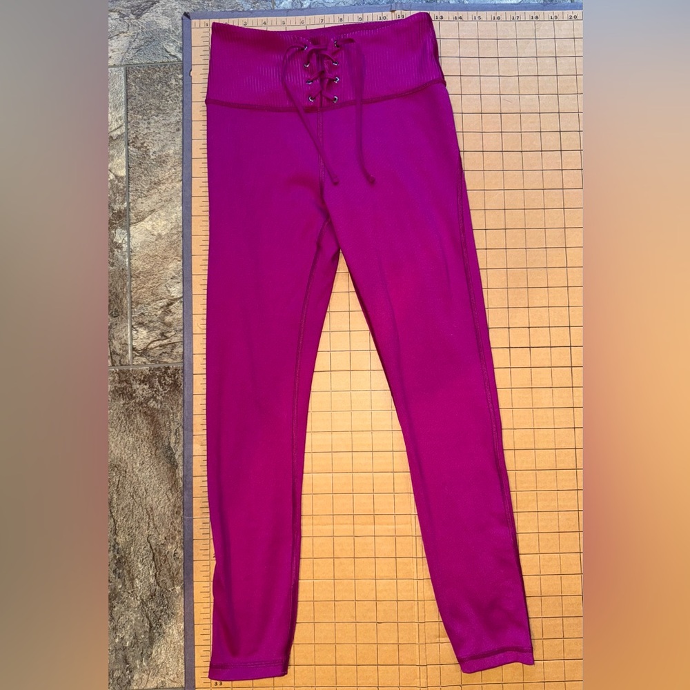 VS On Point Flow size XS leggings Victoria’s Secret